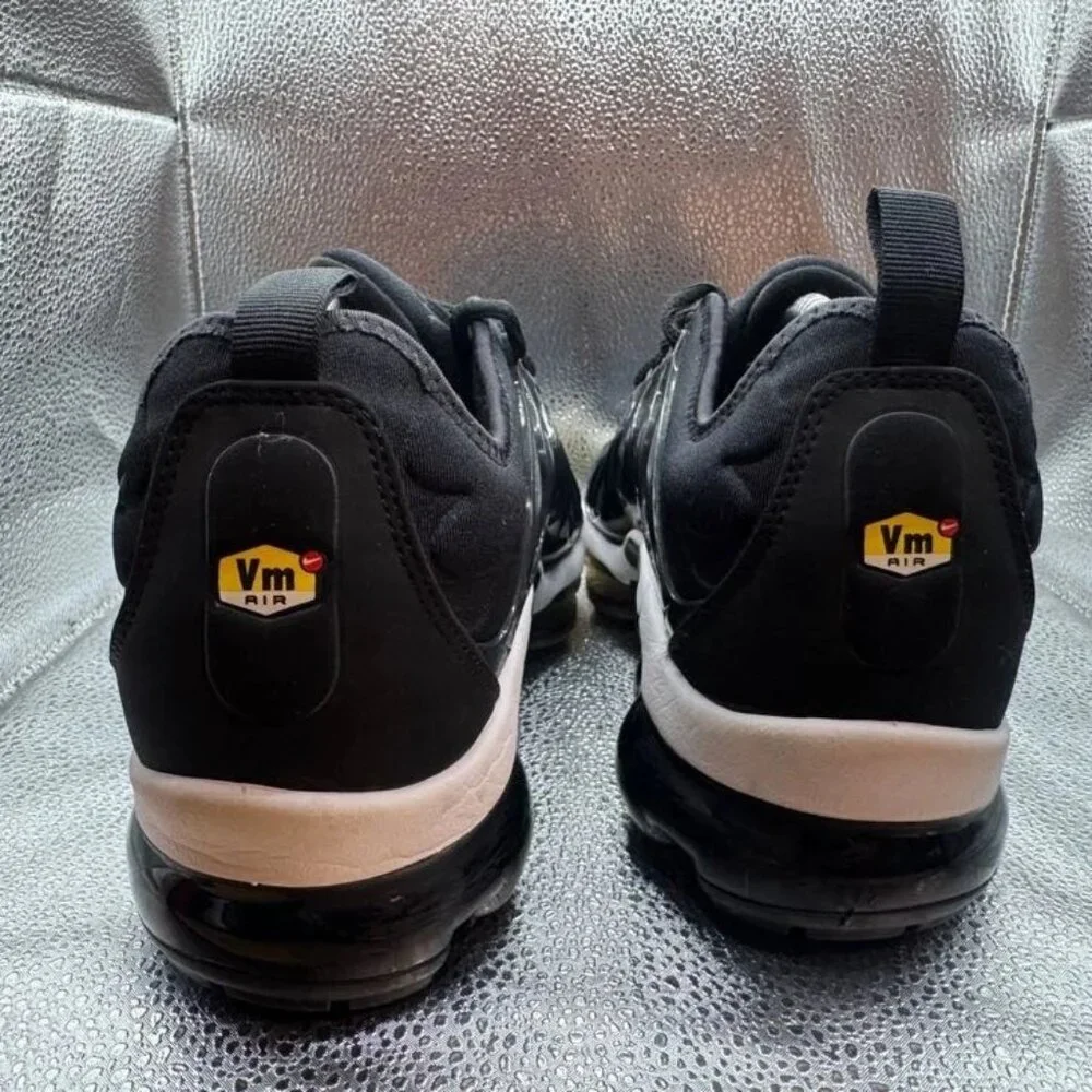 Size 11 - Nike Air VaporMax Plus Black Anthracite Low Athletic‎ Shoes 924453-010